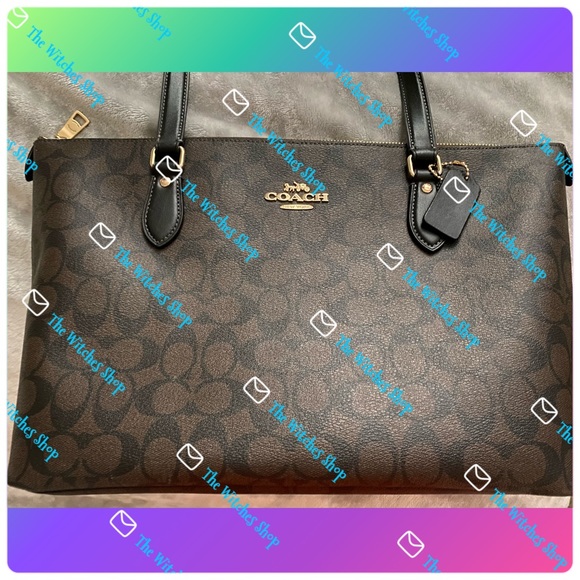 Coach Signature Handbag! - Picture 1 of 3